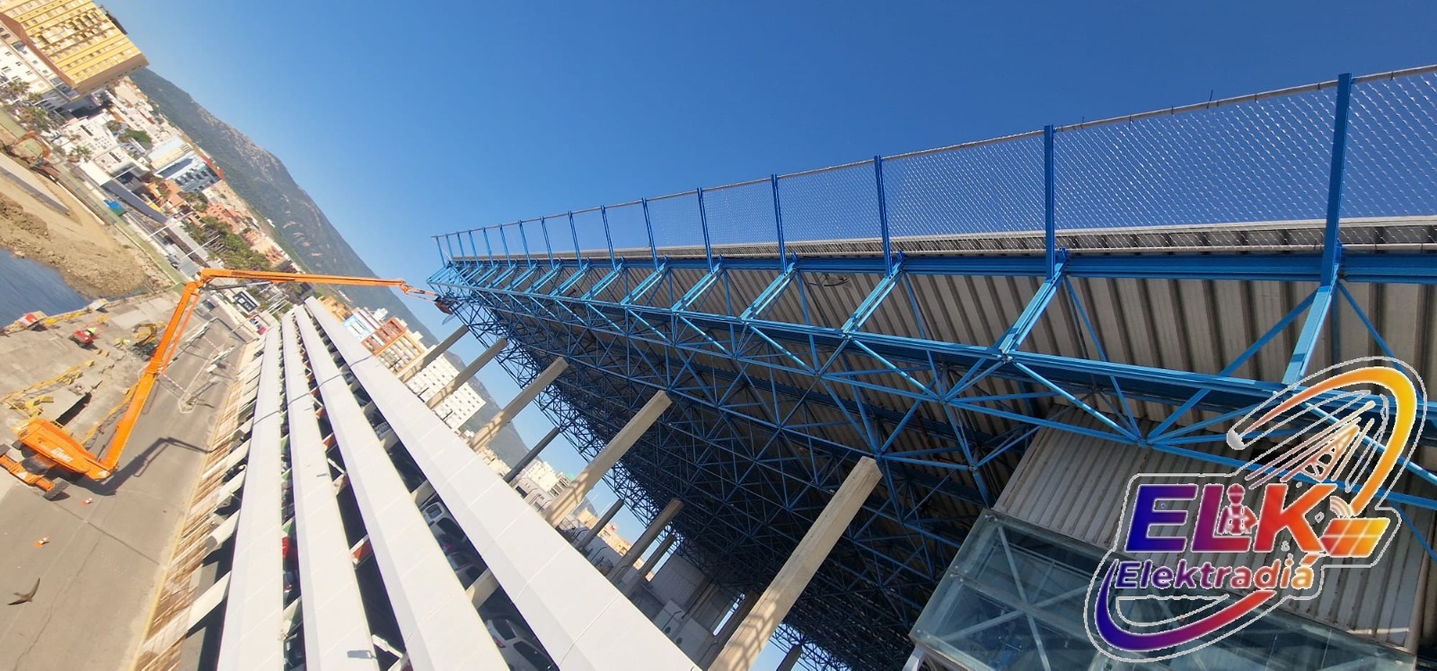 Estructura perimetral bajo el Helipuerto de Algeciras